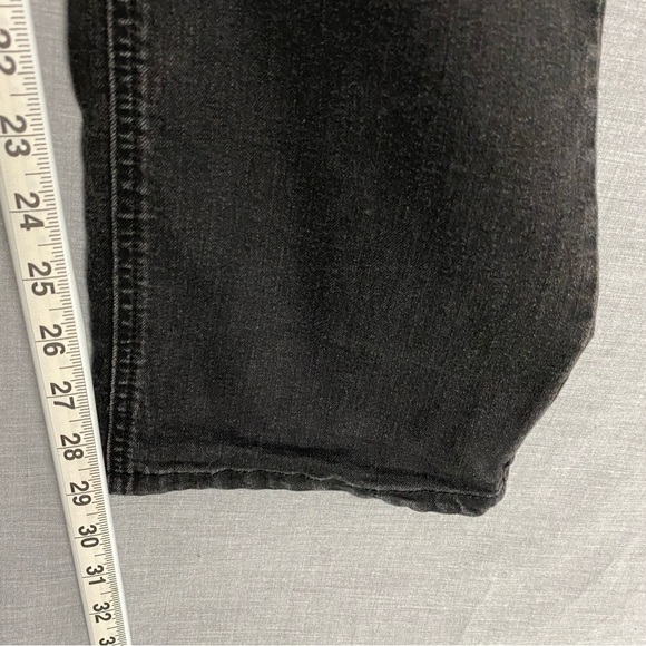 Penningtons Straight Fit Black Jeans Women's Plus Sz 16 Mid Rise 2 Button Waist - Picture 10 of 11